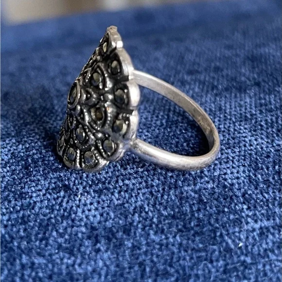 Vintage Rhinestone Ring-size 7 - Picture 4 of 7